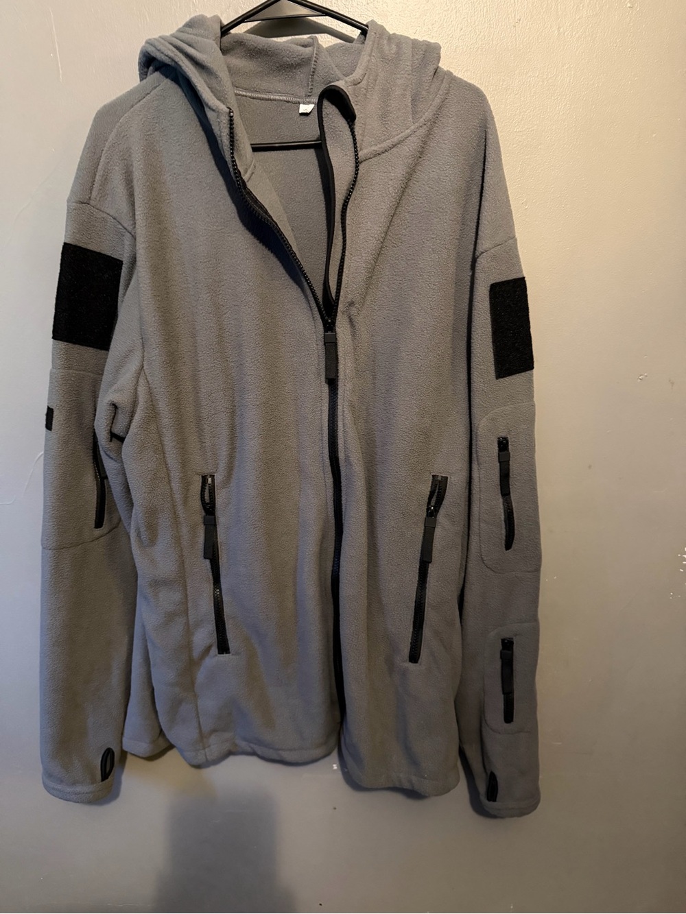 Source Unknown Gray Hooded Fleece Jacket with Black Accents